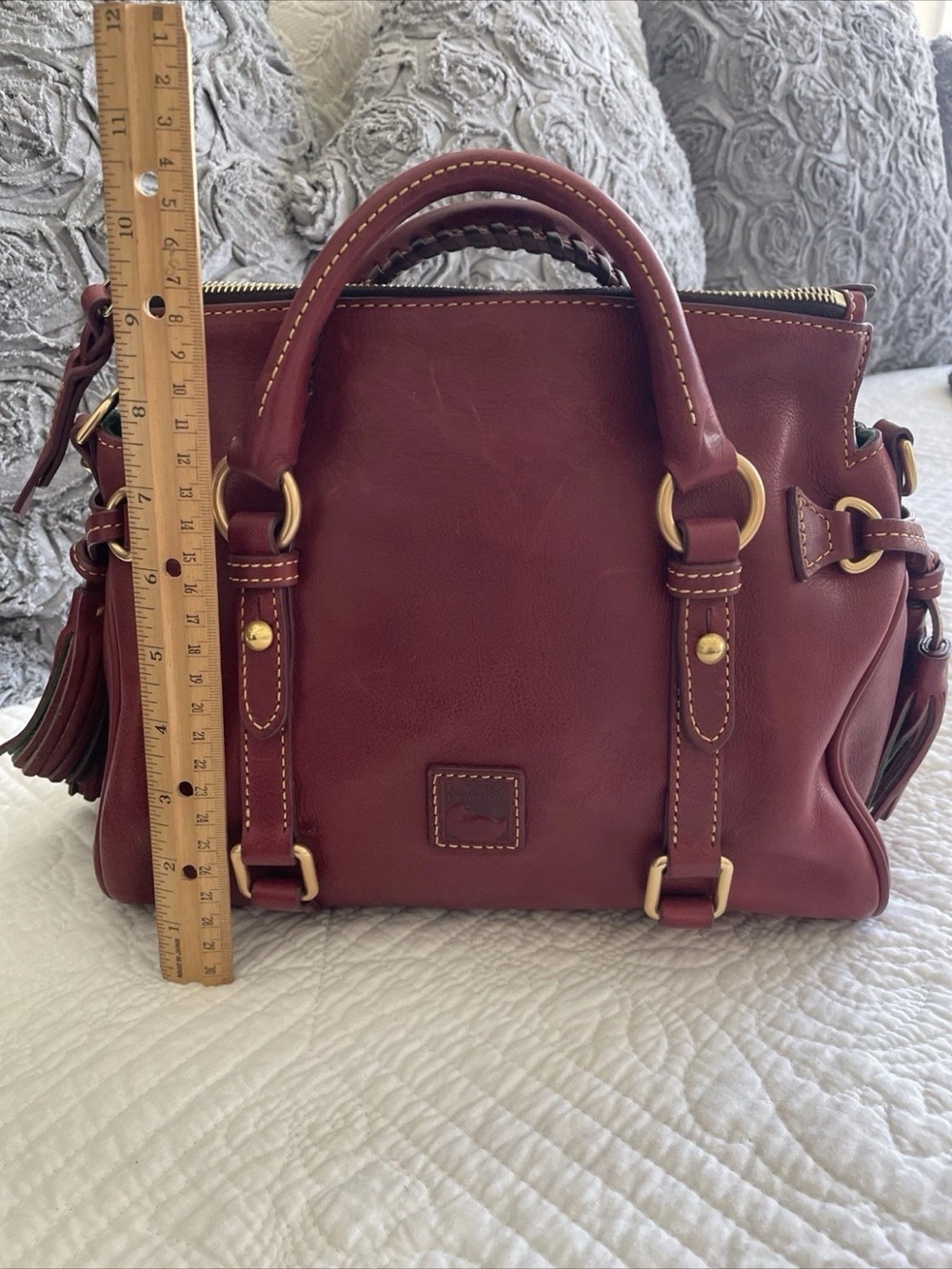 ❤️🤍💙Dooney & Bourke Wine Red Leather Satchel with Gold Hardware - Picture 6 of 15